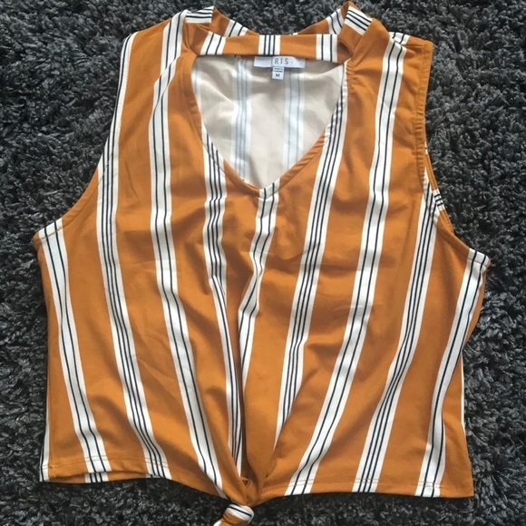 Iris sleeveless Top Choker neck mustard color size M. - Picture 8 of 12